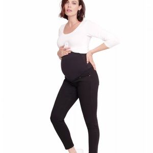 NWOT Led luxe essentials denim.